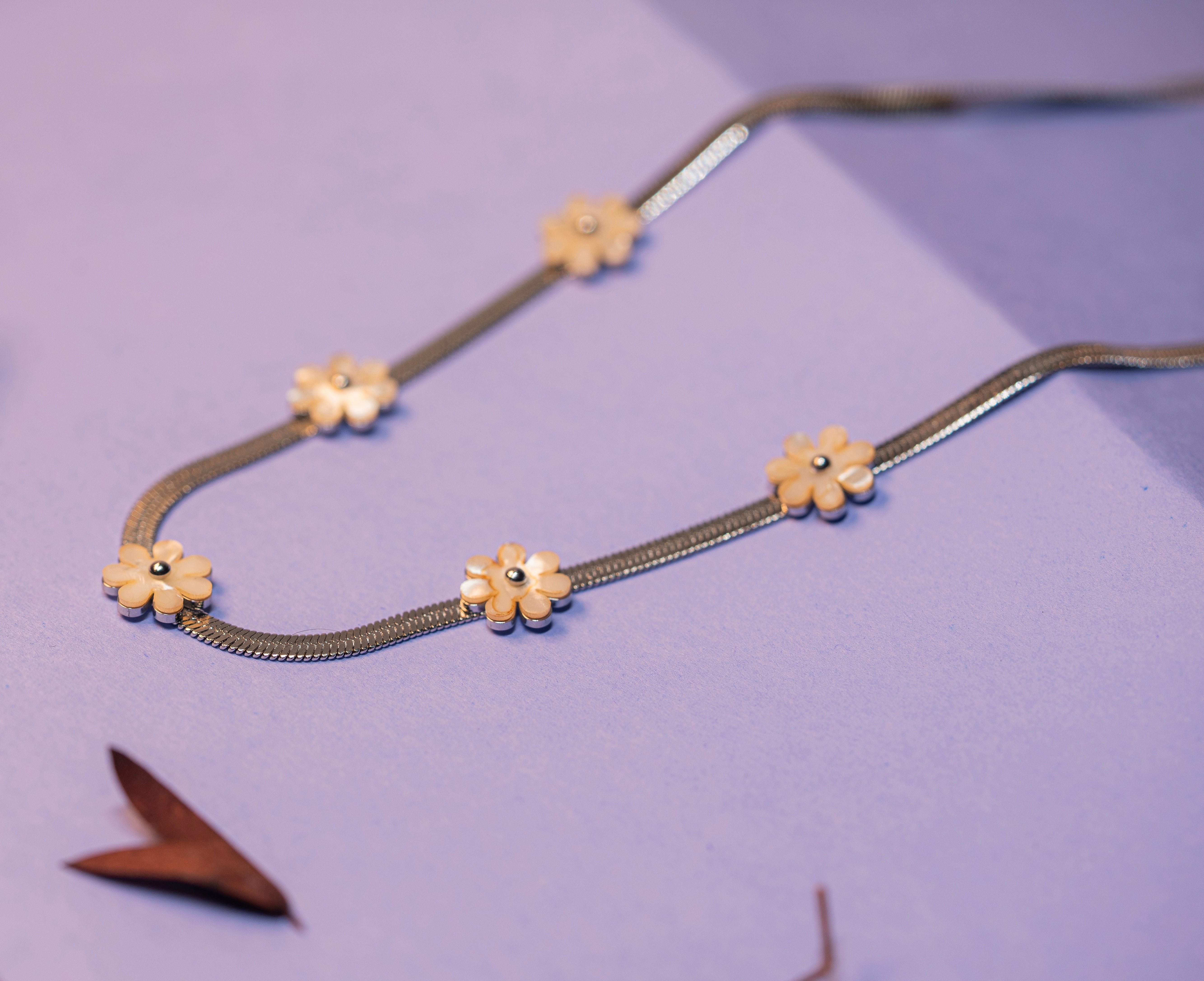 Daisy Bloom Necklace