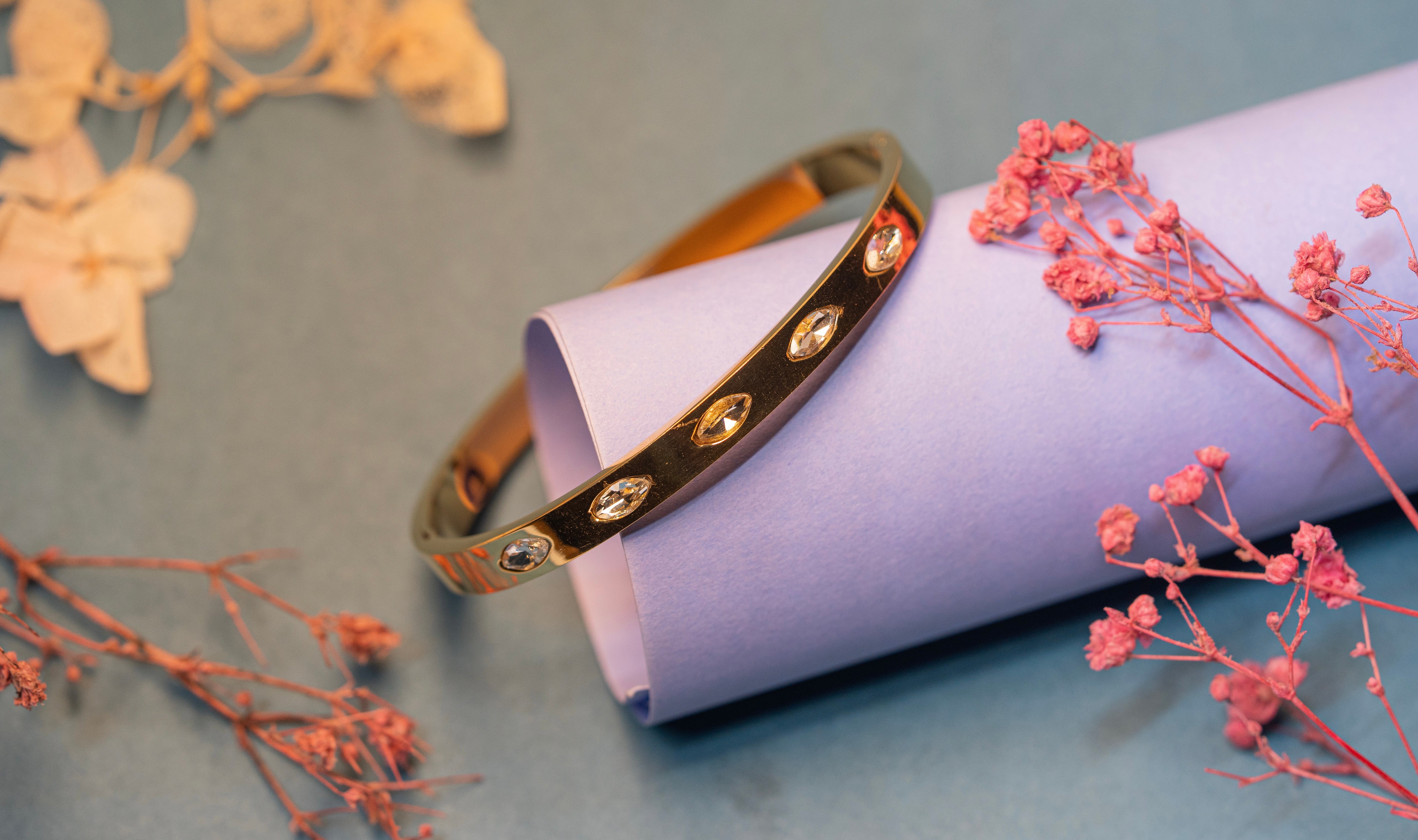 The Bezel-Set Oval Stone Bracelet