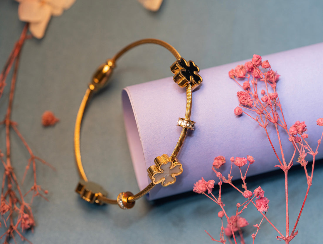 Van Cleef & Arpels Alhambra bracelet