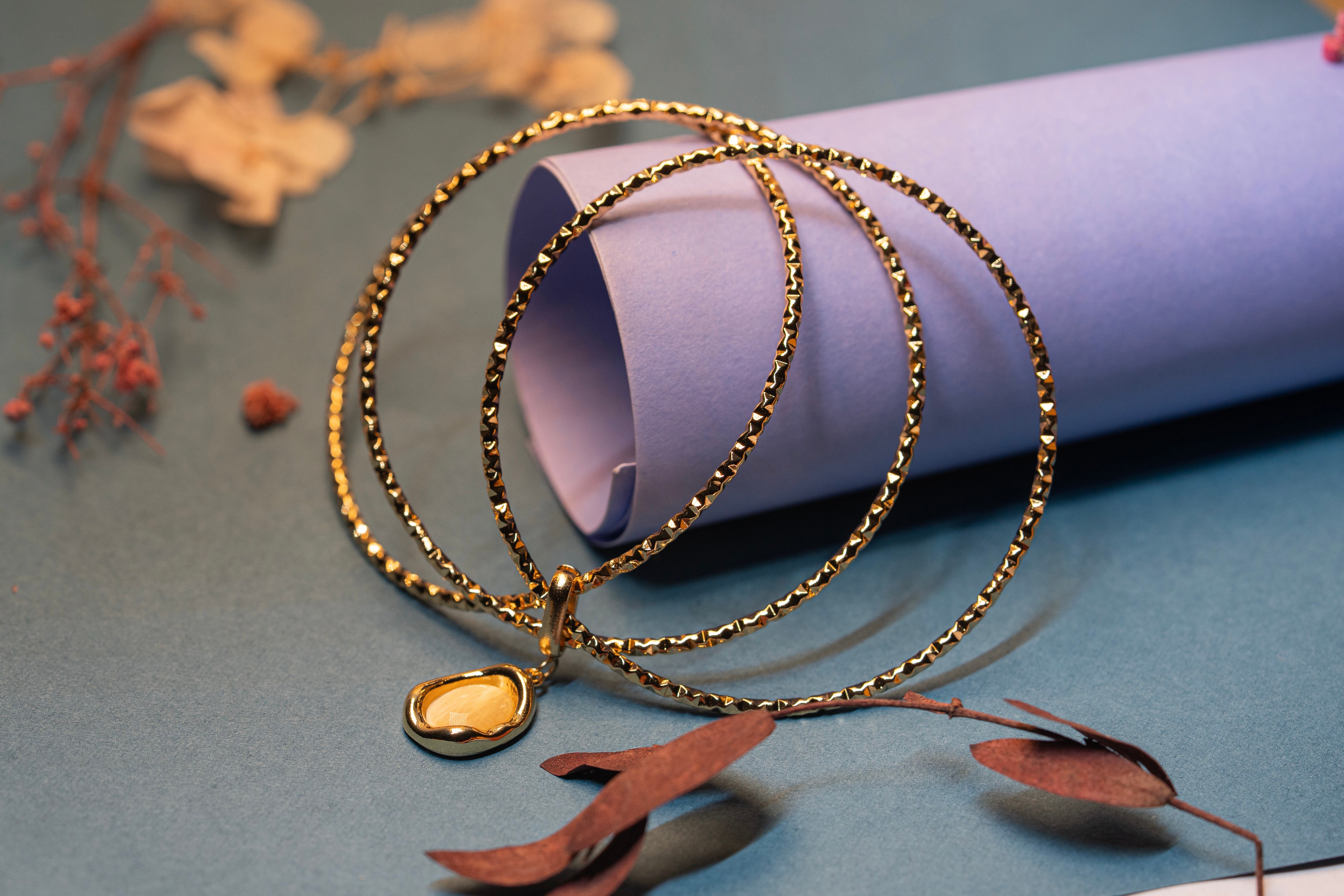 Textured Oval Charm Bracelet