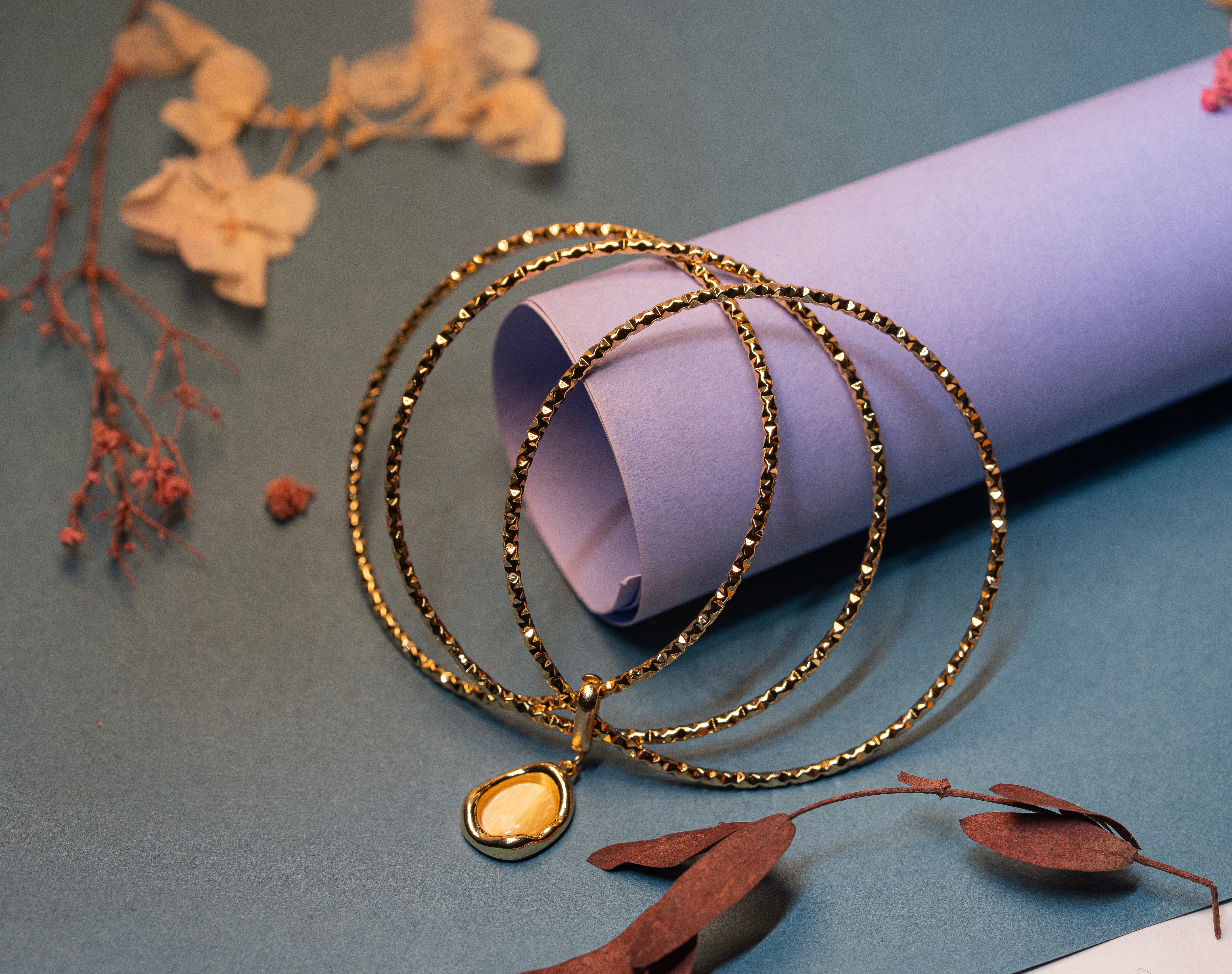 Textured Oval Charm Bracelet