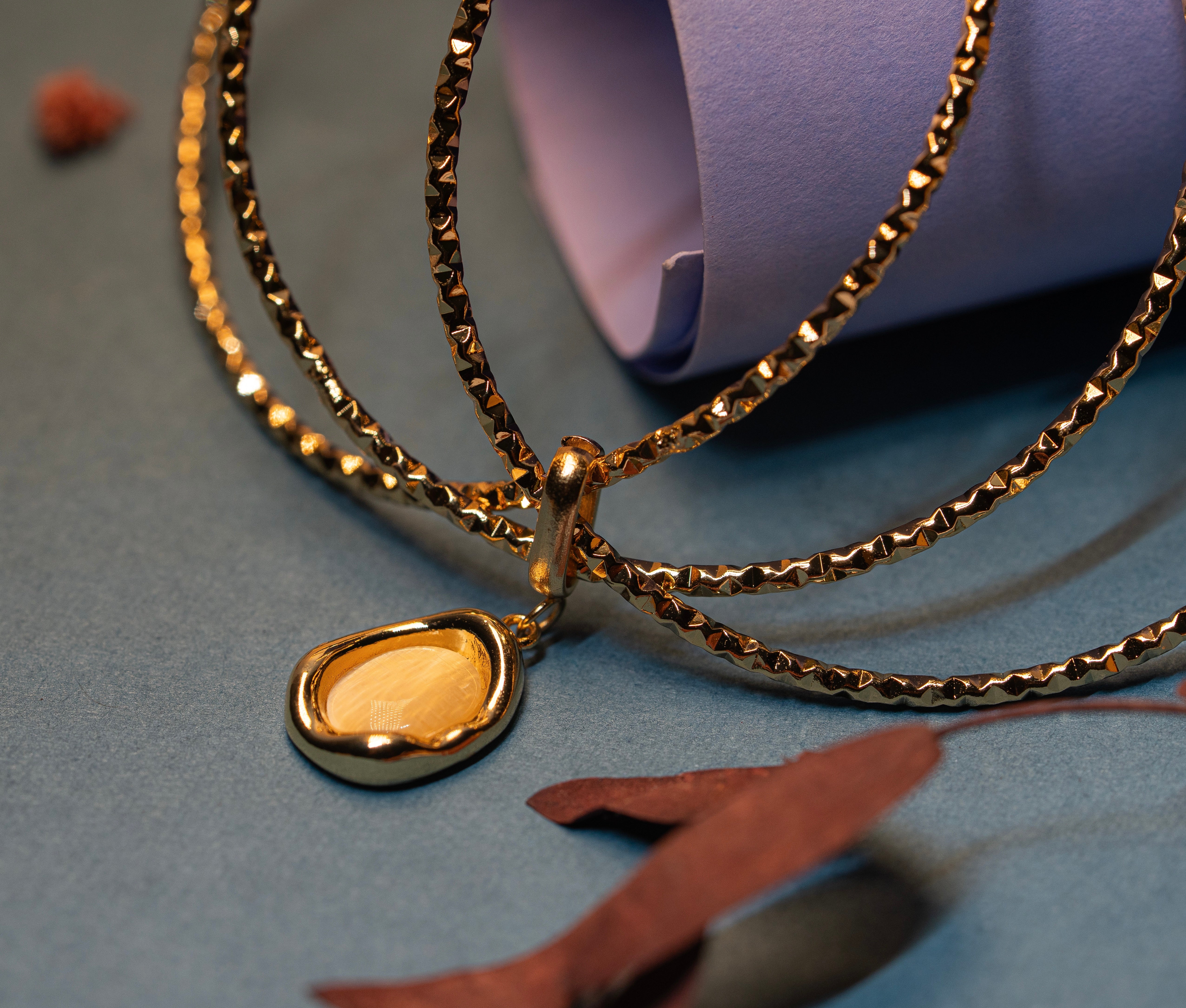 Textured Oval Charm Bracelet