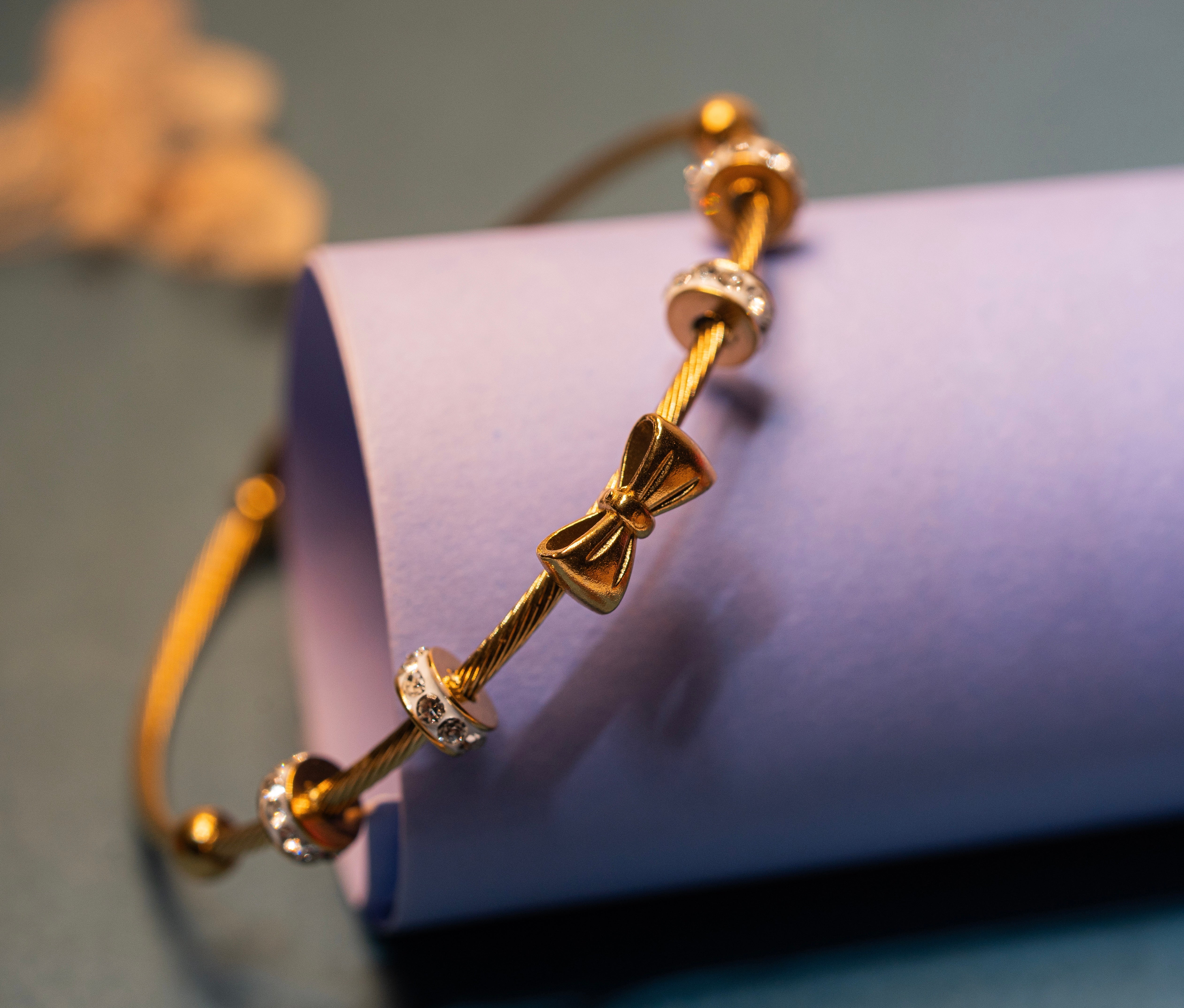 Textured Bow Charm Bracelet