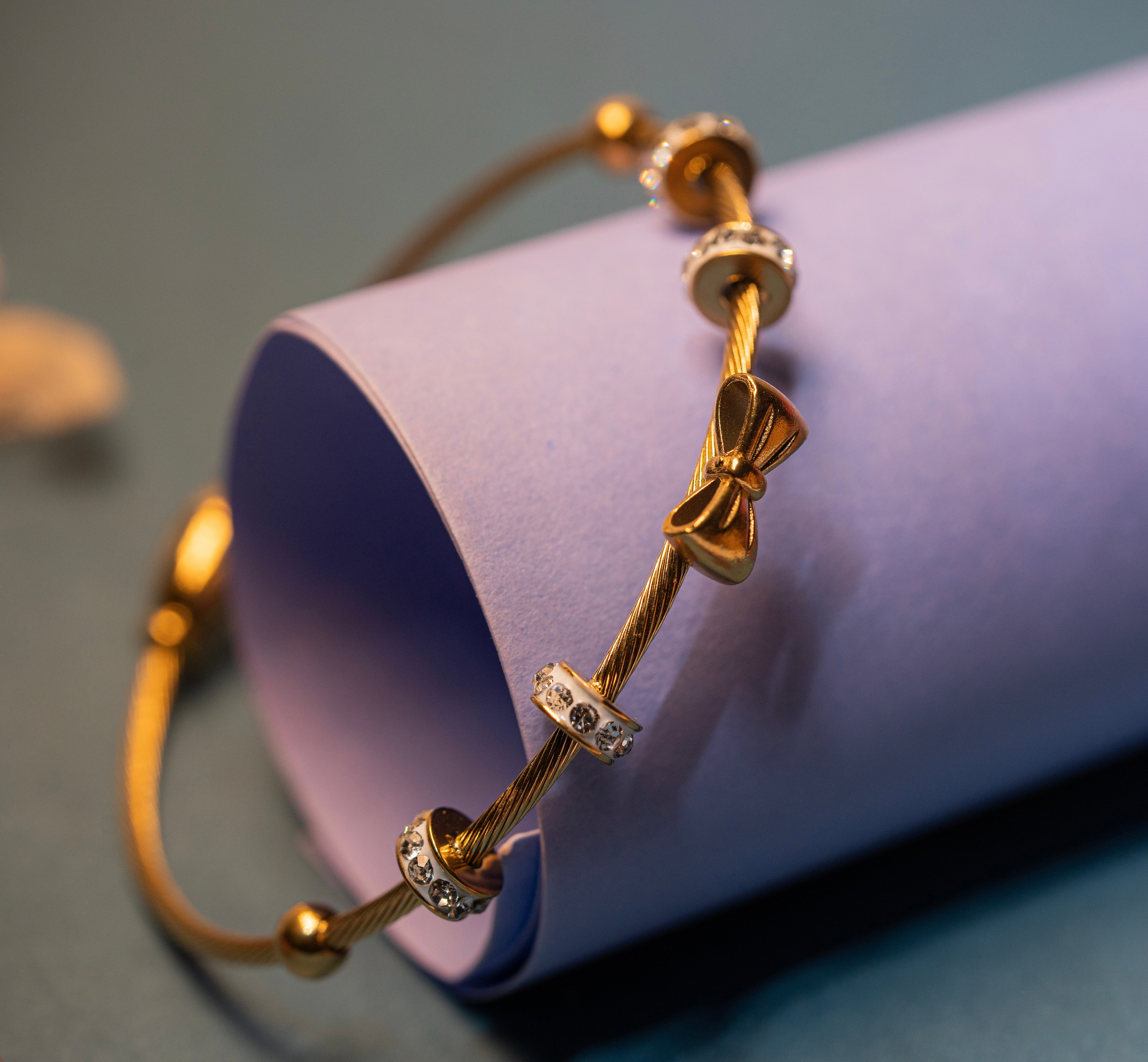 Textured Bow Charm Bracelet