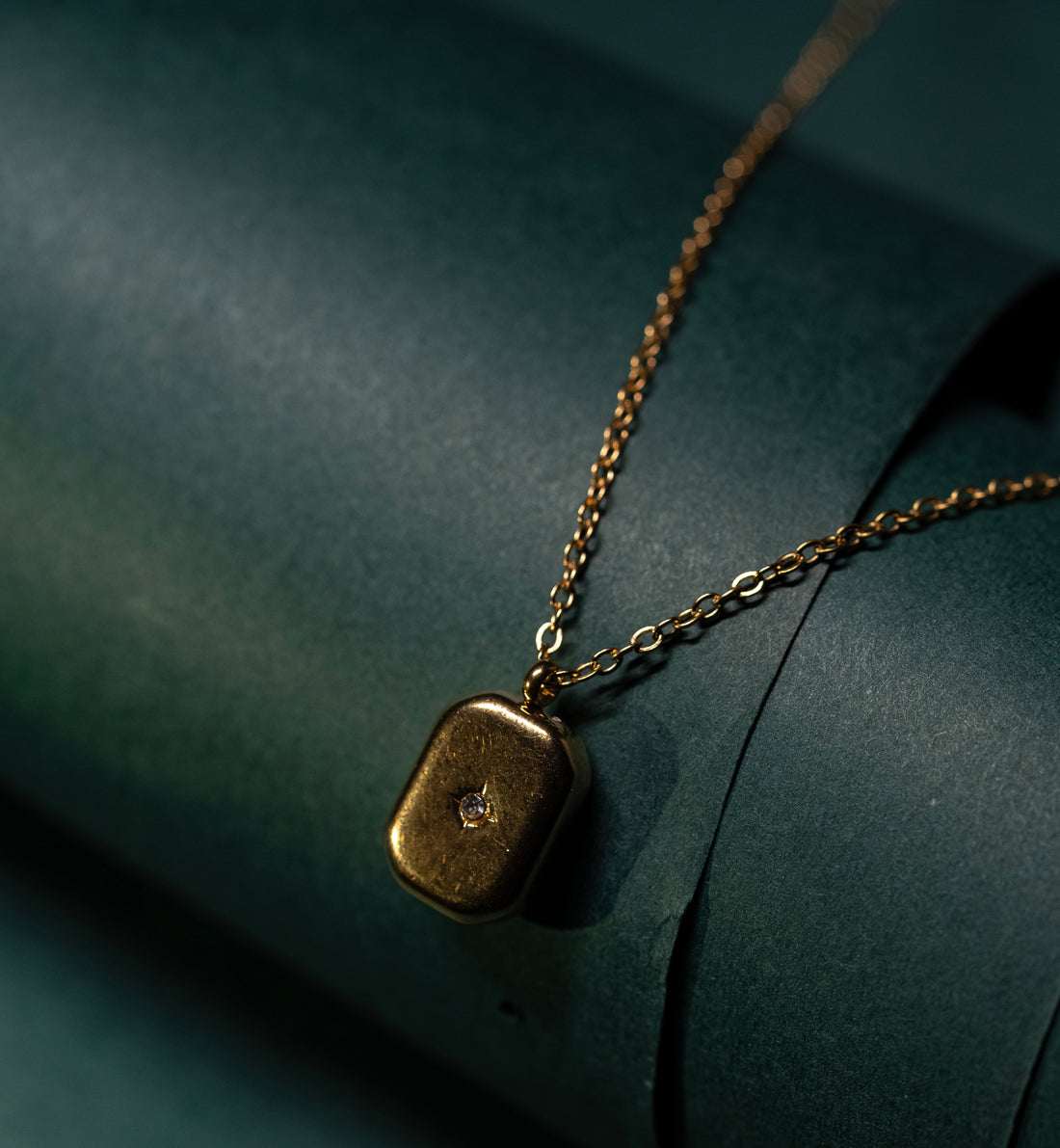 Solitaire Gemstone Bar Necklace