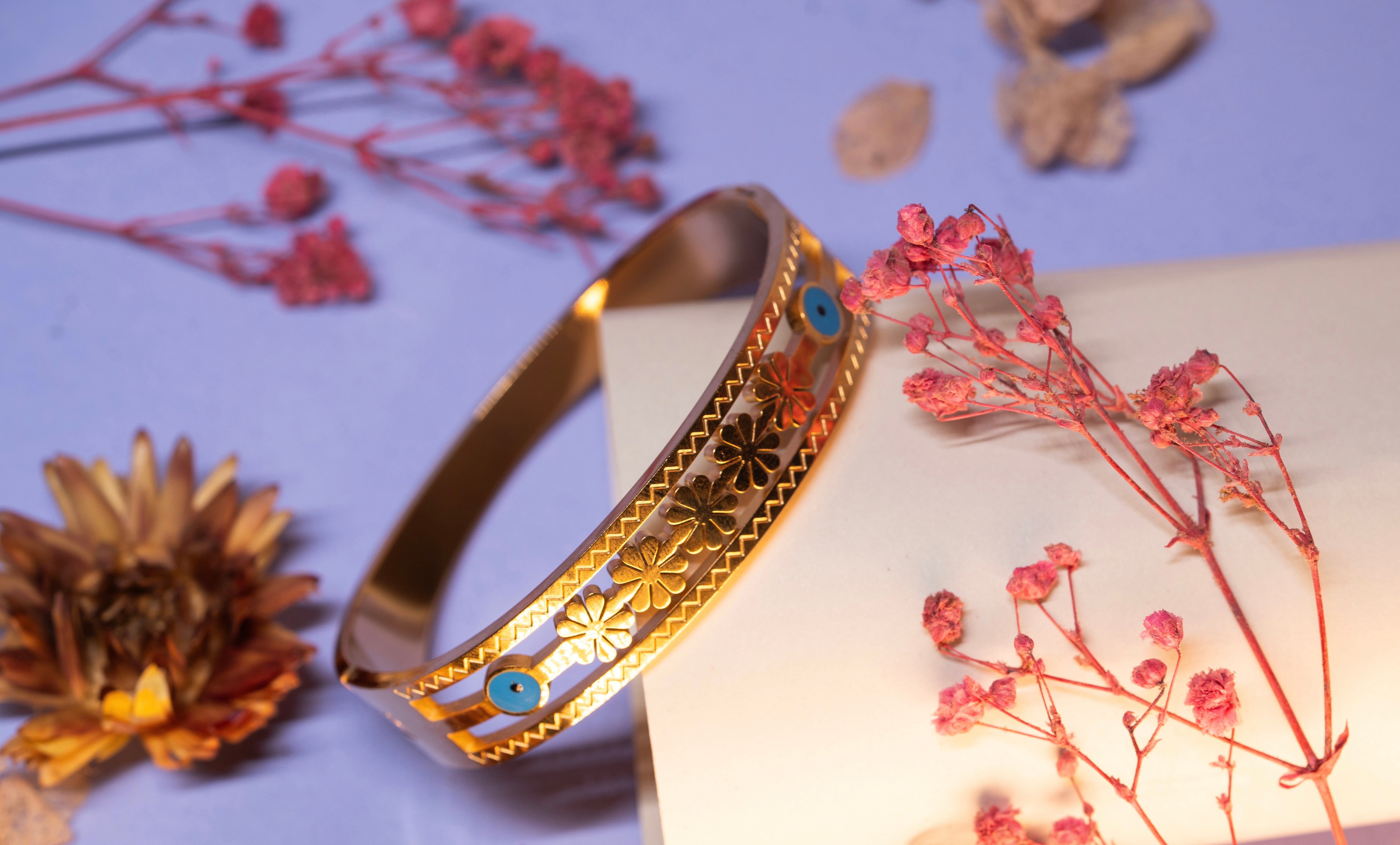 The "Garden Glamour" bracelet