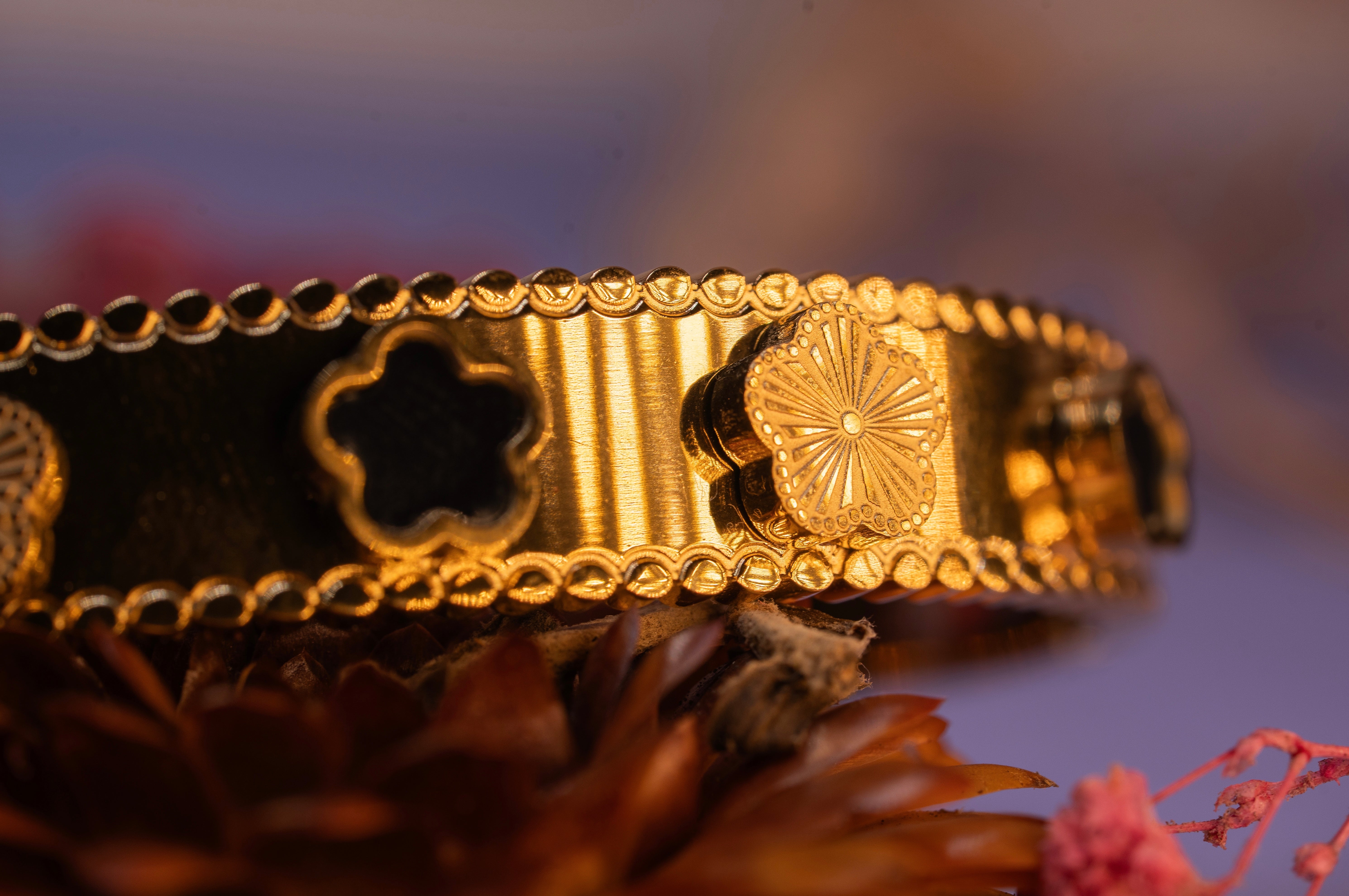 The Midnight Clover bracelet