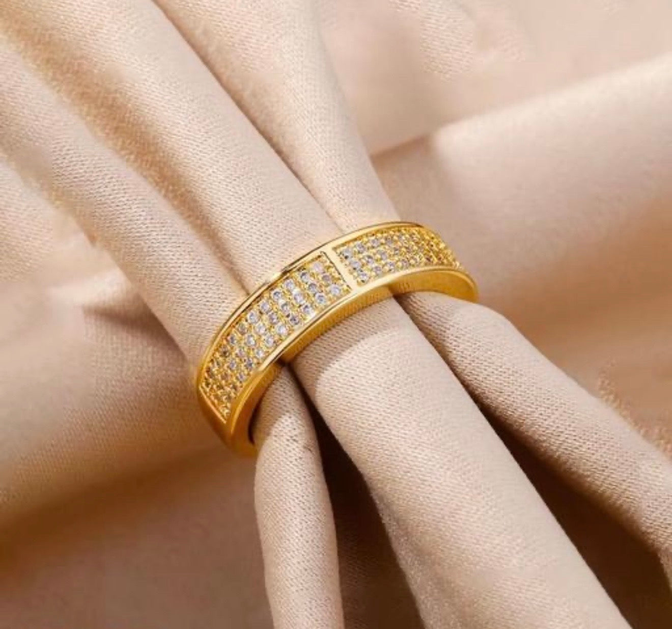 Siena Pavé Grid Band Ring