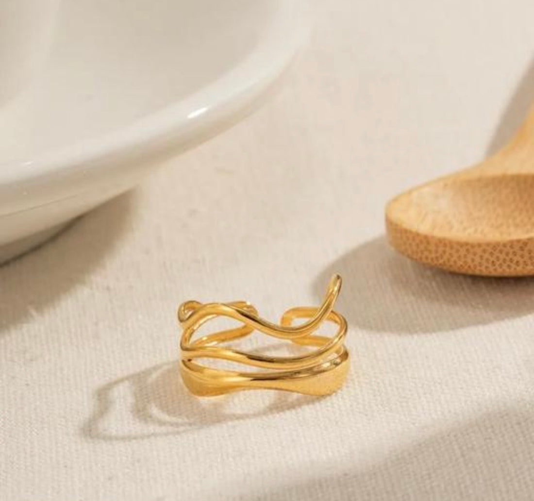 Flowing Wave Statement Ring