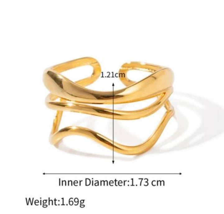 Flowing Wave Statement Ring