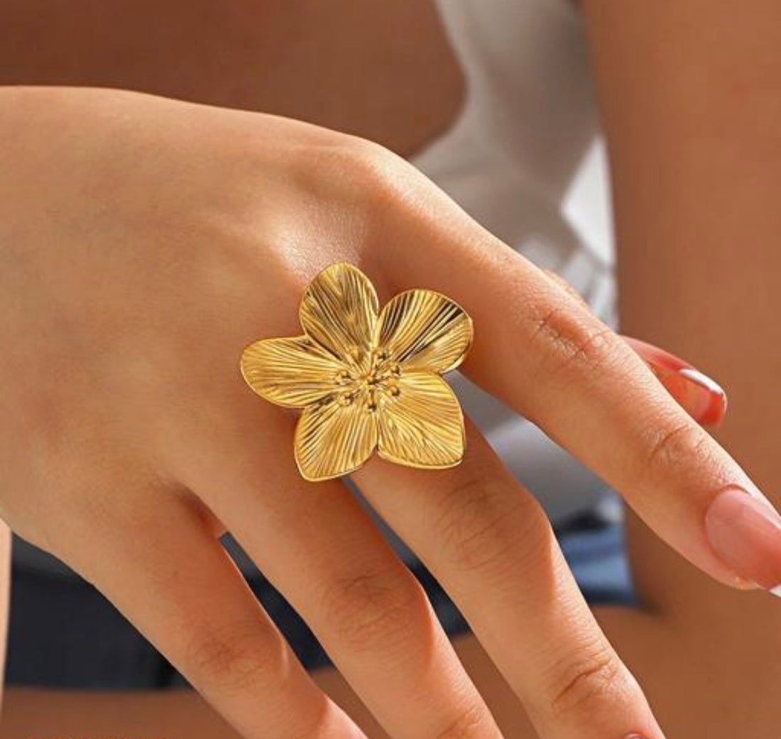 Textured Floral Gold Ring