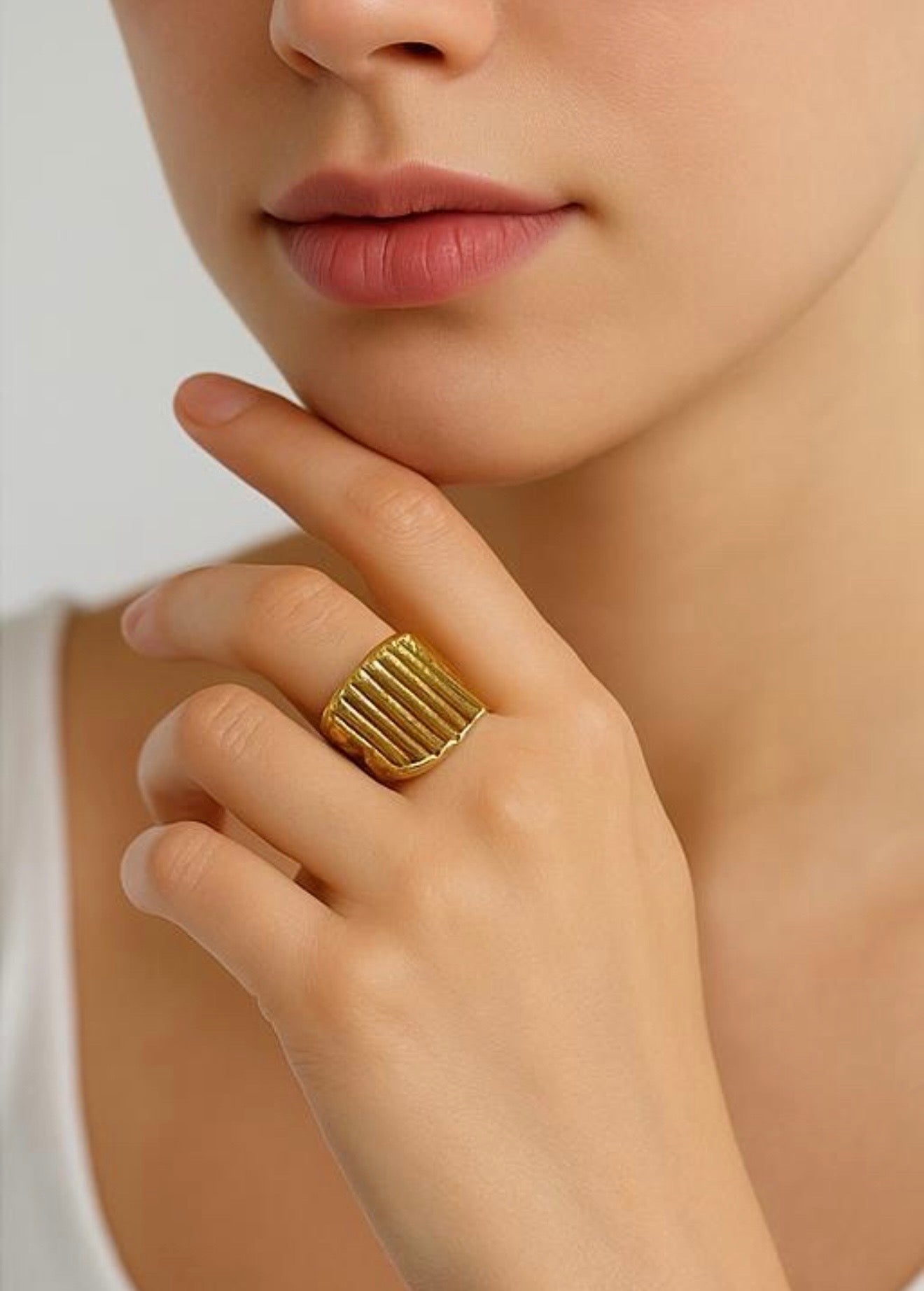 The Vertical Bar Cage Ring