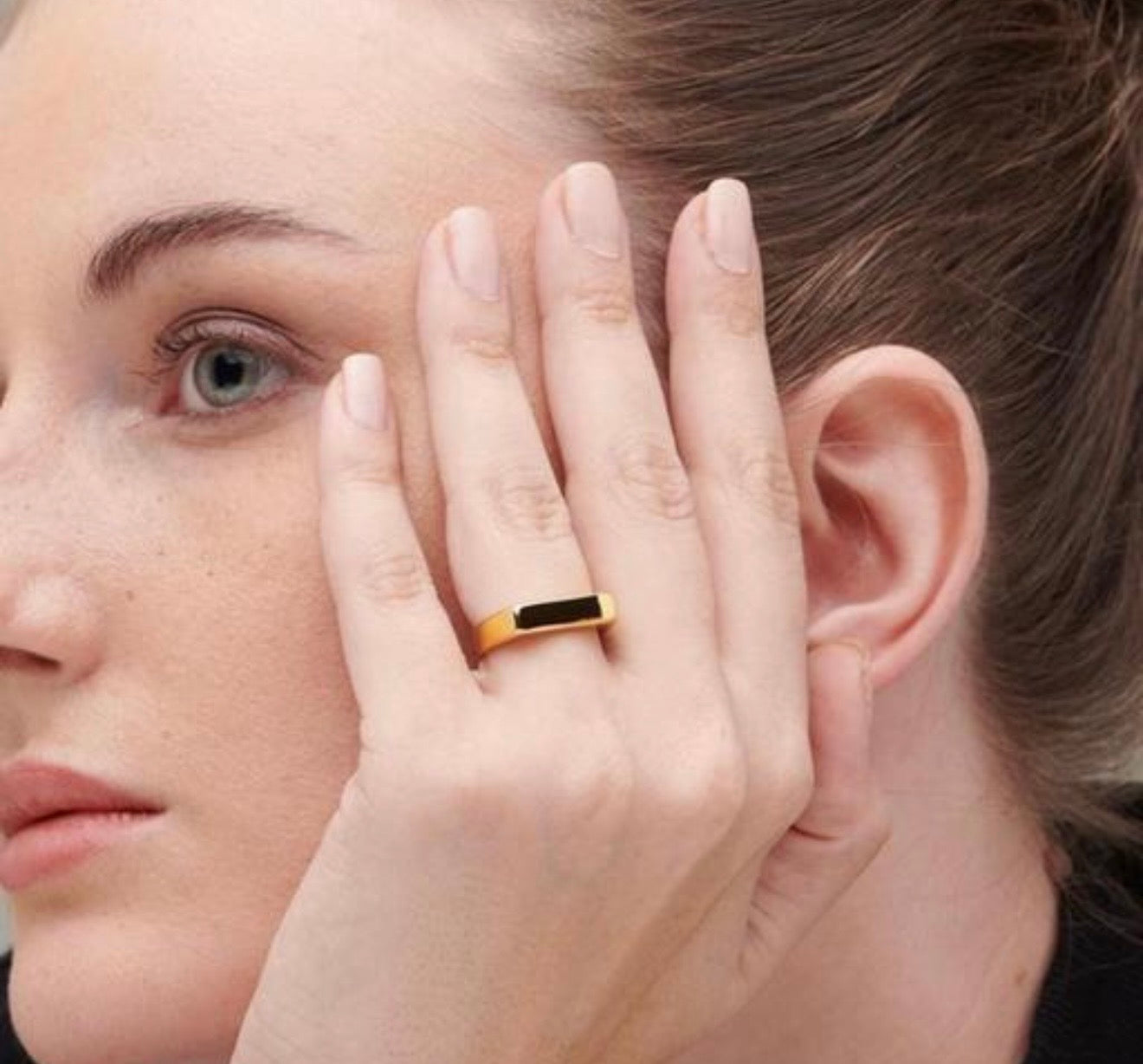 Gold Bar Onyx Signet Ring