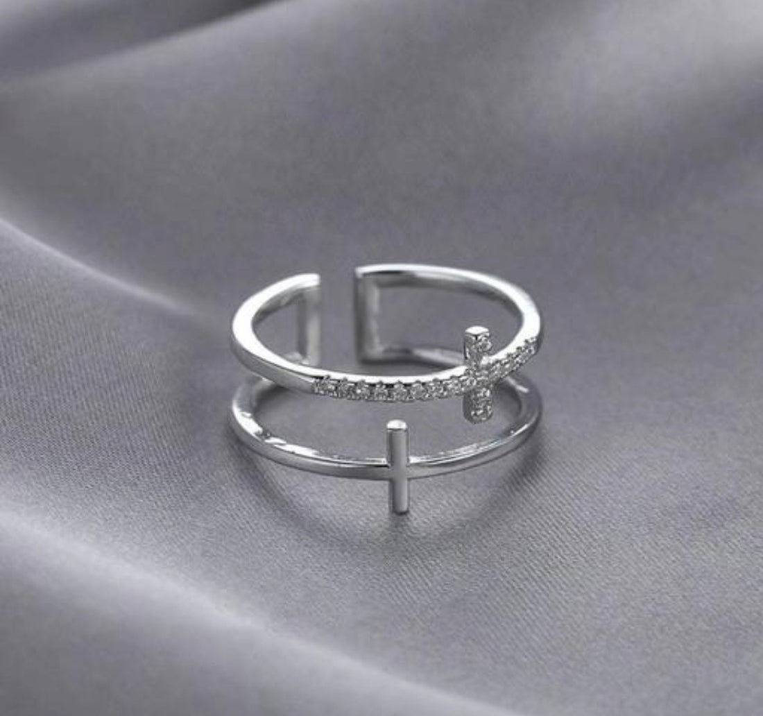 Criss-Cross Ring