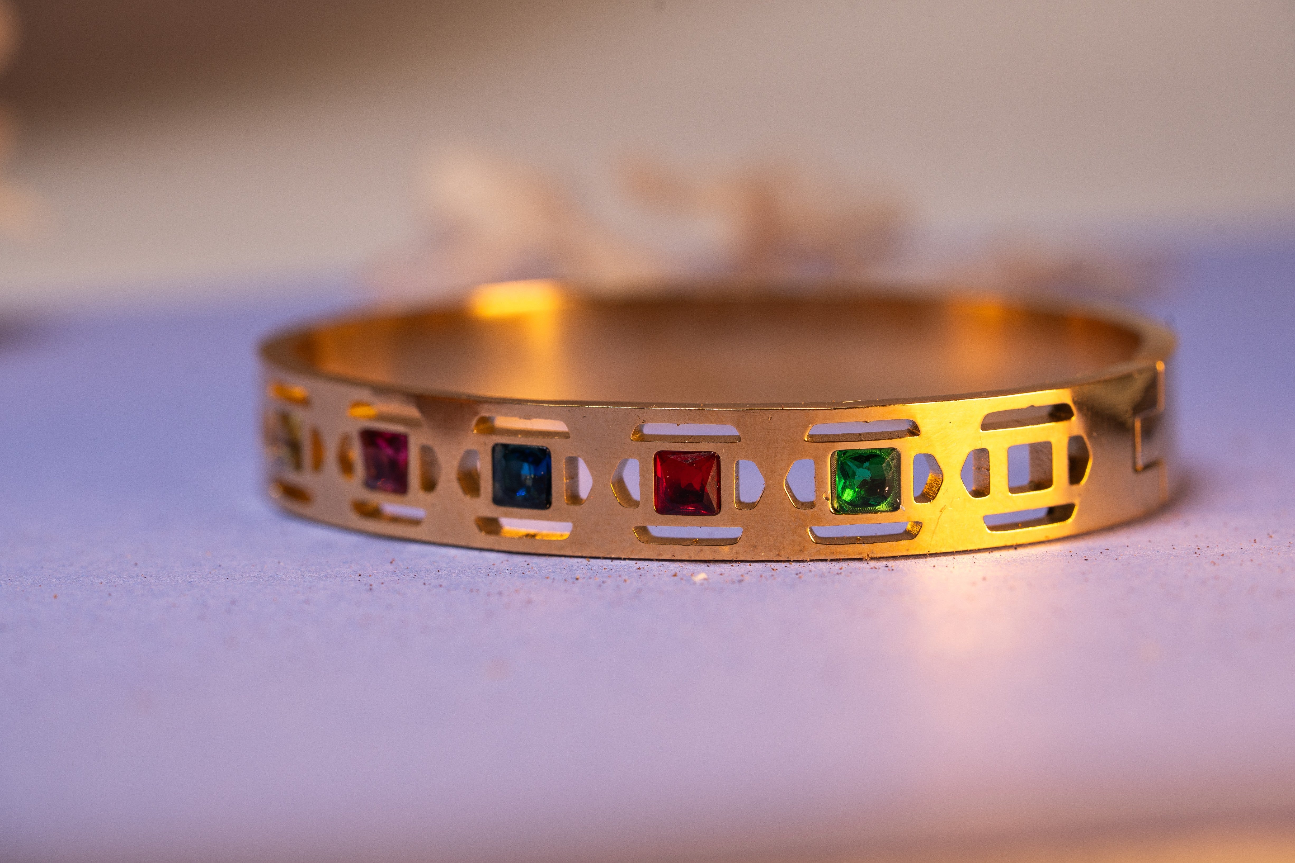 Kundan Classic Bangle with Gold Plating